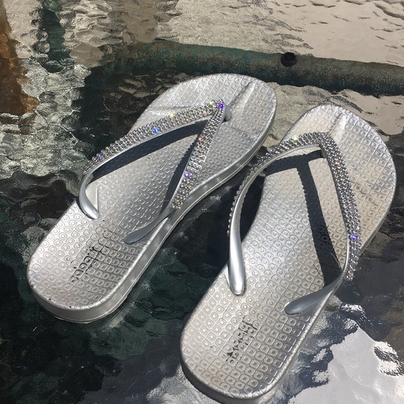 tj maxx flip flops